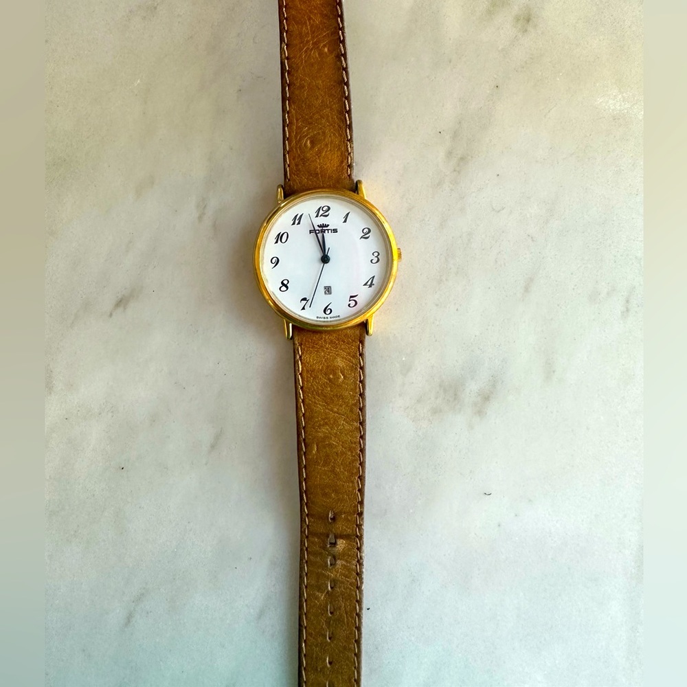 Hand watch for women